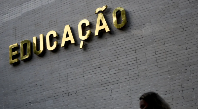 MEC oficializa reajuste de 3,6% no piso salarial de professores